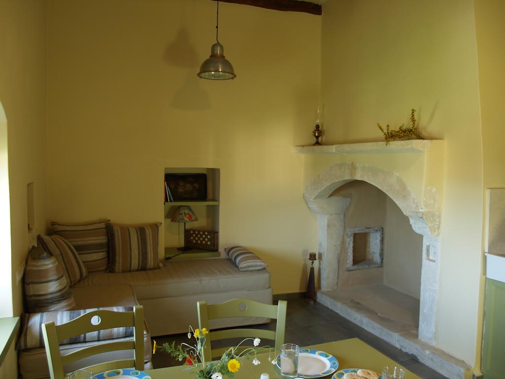 Agapi Holiday House Sívas Quarto foto